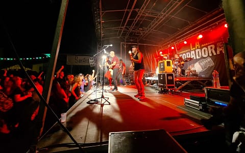 prestation sonorisation eclairage vidéo concert festival spectacle musiciens DJ pays basque sud landes aquitaine DCI EVENT